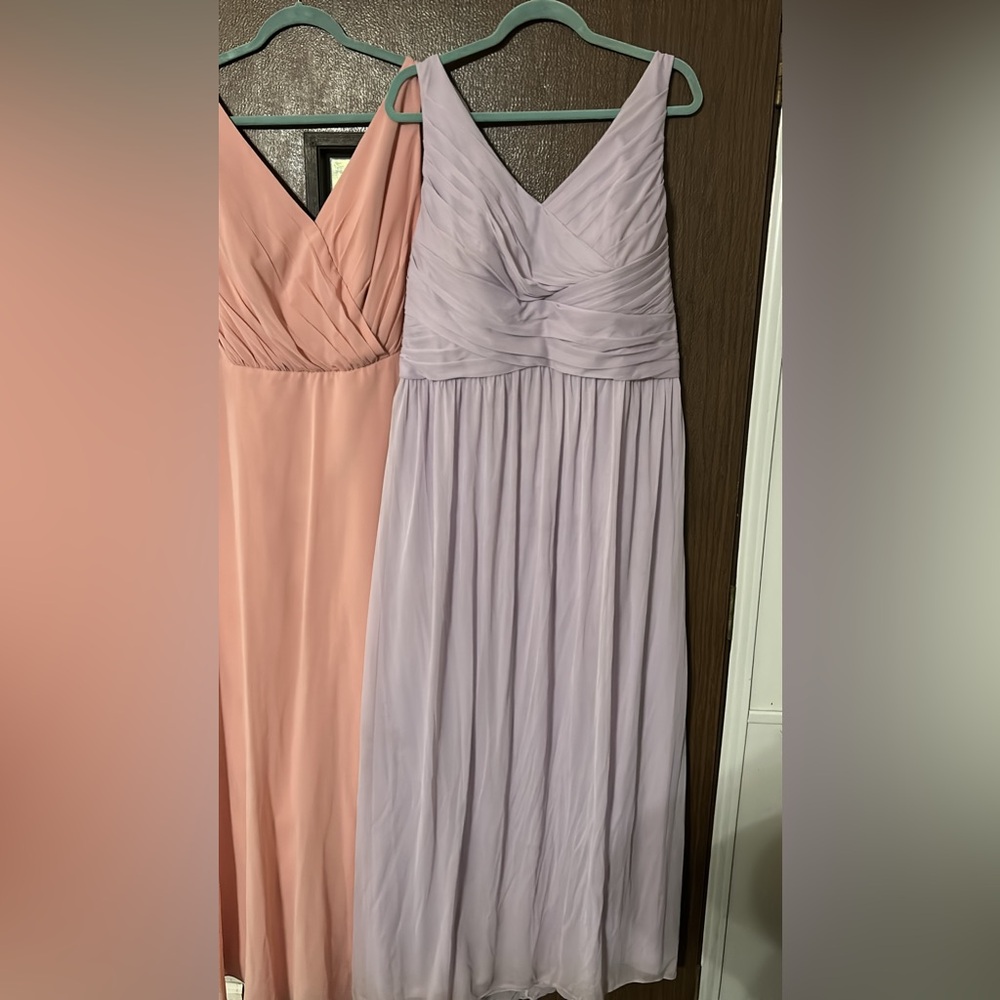 Size 20 David’s bridal lavender cross back bridesmaid dress